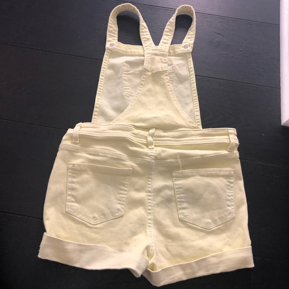 Cute light yellow overalls - Picture 2 of 5